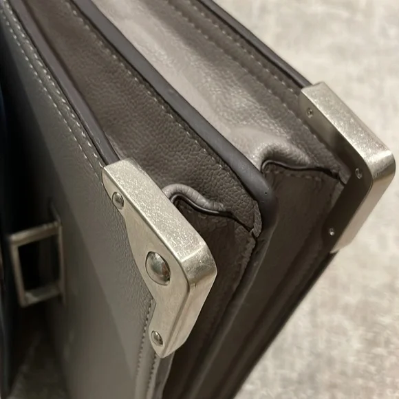 Prada crossbody - Picture 6 of 6